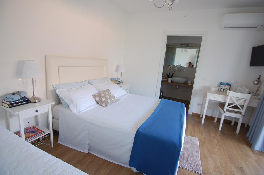 B&B La Gatta Sul Tetto Borgo san Donato  Екстериор снимка
